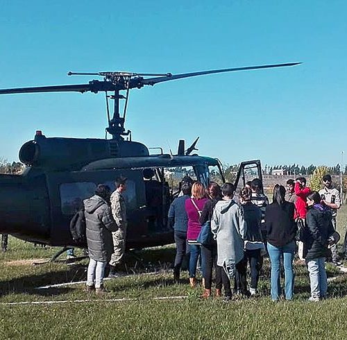 33532948_198539327444532_3308693043623755776_n